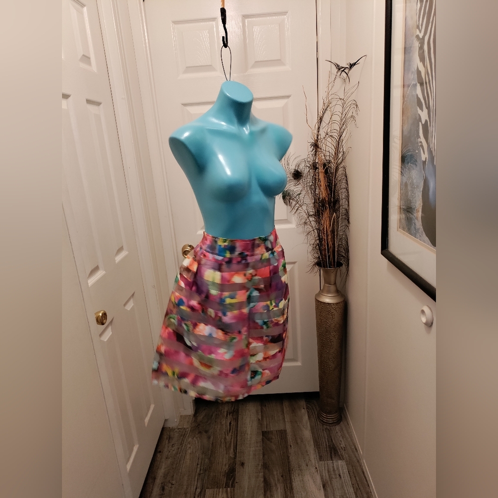 NWOT Fashion Line Skirt